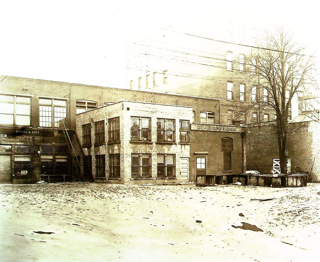 This building, located on Main Street, was completely removed to make space for the new Shea's Buffalo Theatre. Its demolition paved the way for the grand construction that would redefine this area of Buffalo